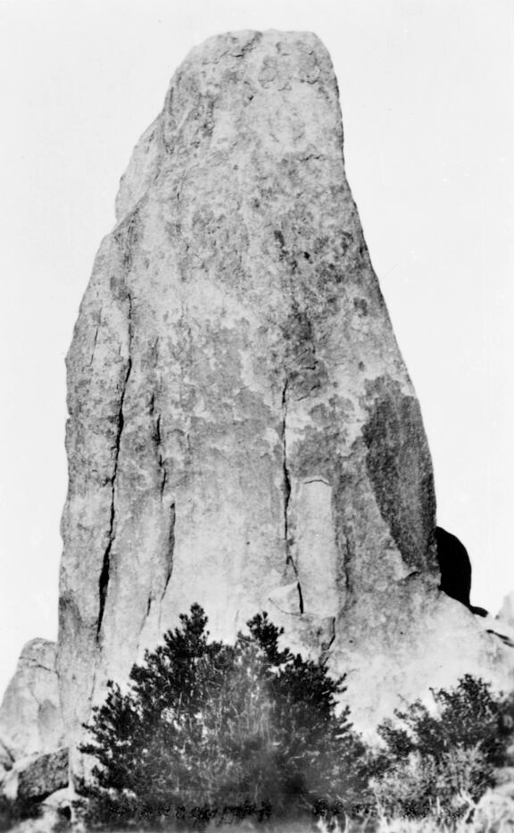 Winnedumah, a Paiute Indian rock monument 80-feet high, east side of Owens Valley, California, ca.1900